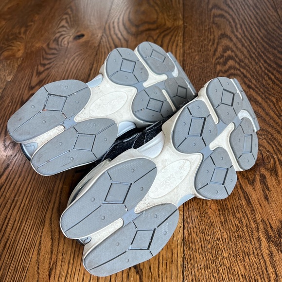 New Balance 9060 - Picture 3 of 7